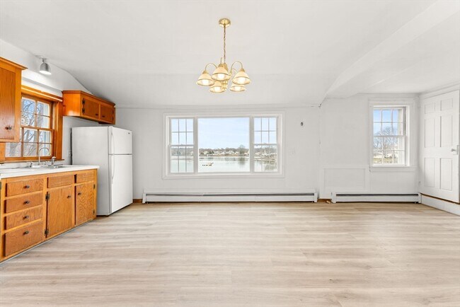 Building Photo - 96 Water St