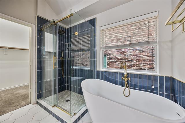 Building Photo - 8100 Twin Oaks Dr