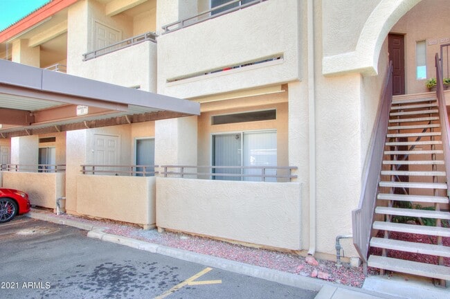 Building Photo - 10410 N Cave Creek Rd