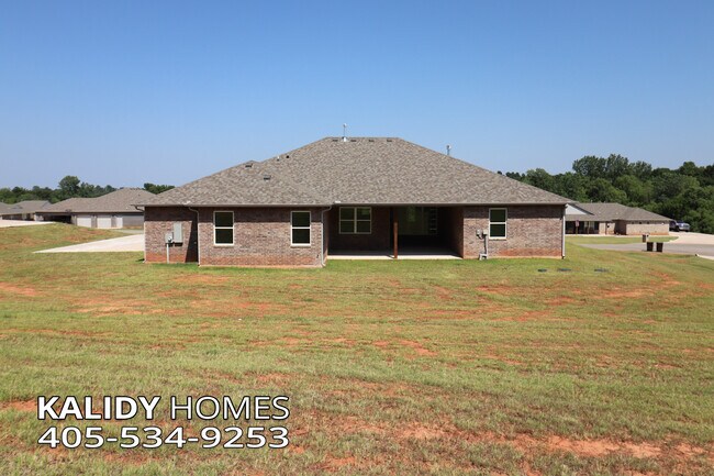 Building Photo - 2141 Kalidy Dr