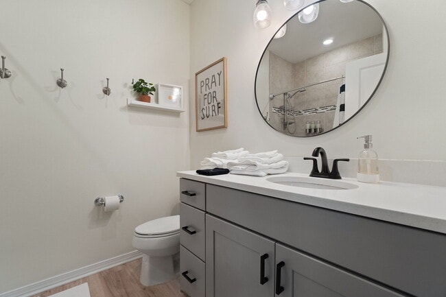 Building Photo - 6635 Carlinga Dr