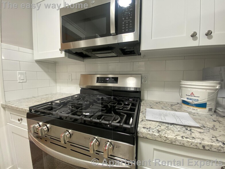 Building Photo - 1558 Massachusetts Ave