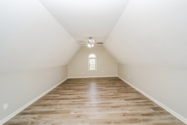 Building Photo - 6423 Cheyenne Dr