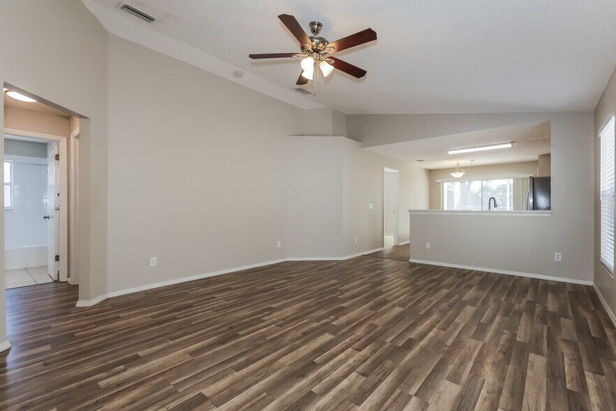 Building Photo - 8733 Morrison Oaks Ct
