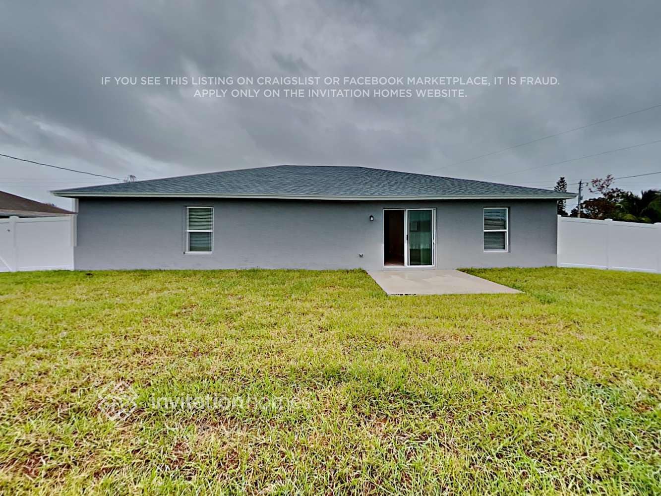 Building Photo - 802 SW Tulip Blvd