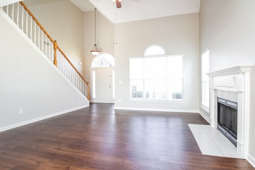 Building Photo - 3003 Baker Way