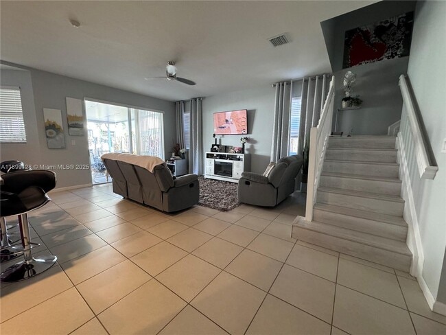 Building Photo - 25001 SW 118 Ct