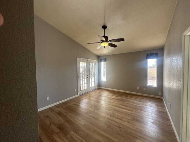 Building Photo - 4907 W McRae Way