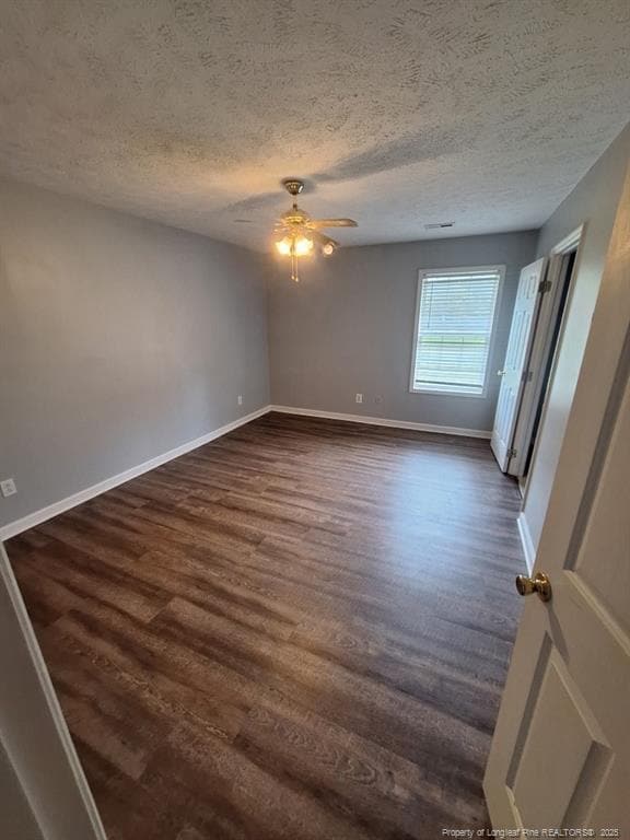 Building Photo - 207 Centipede Ln