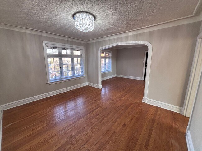 Building Photo - 7556 Byron Pl