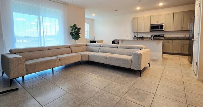 Building Photo - 301 Tarpon Bay Blvd