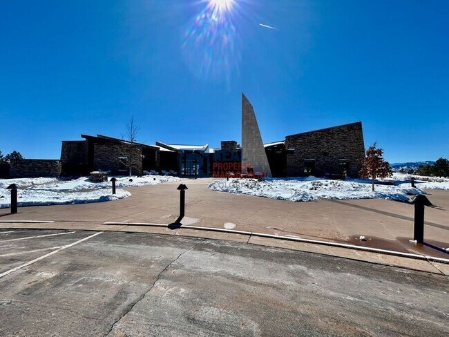 Building Photo - 873 Woodgate Dr