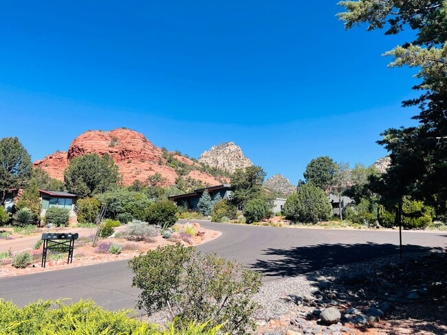 Building Photo - WEST SEDONA