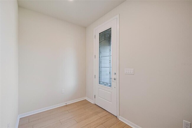 Building Photo - 6938 Reverie Pk Ave