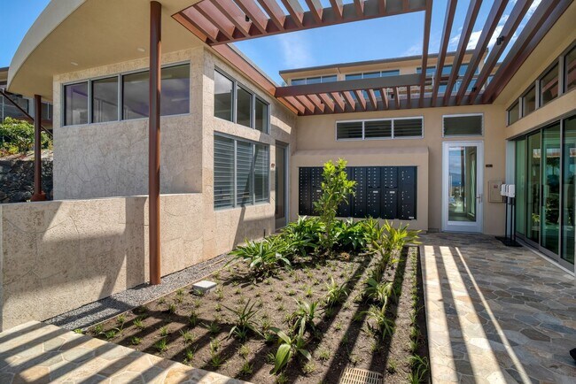 Building Photo - Beautiful Fully Furnished, 3 Bed/3 Bath Makali'i at Wailea Townhome with Infinity Pool