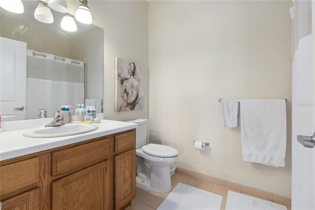 Building Photo - 300 State St E