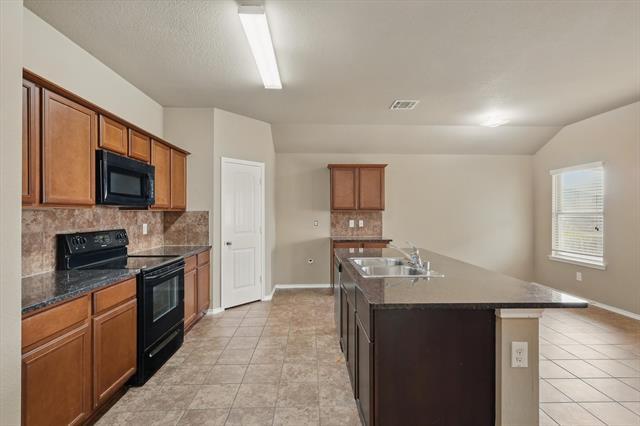 Building Photo - 1101 Roman Dr