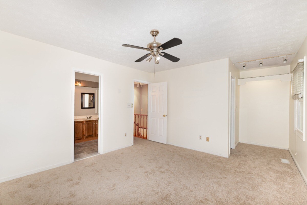 Building Photo - 1016 Chestnut Haven Ct