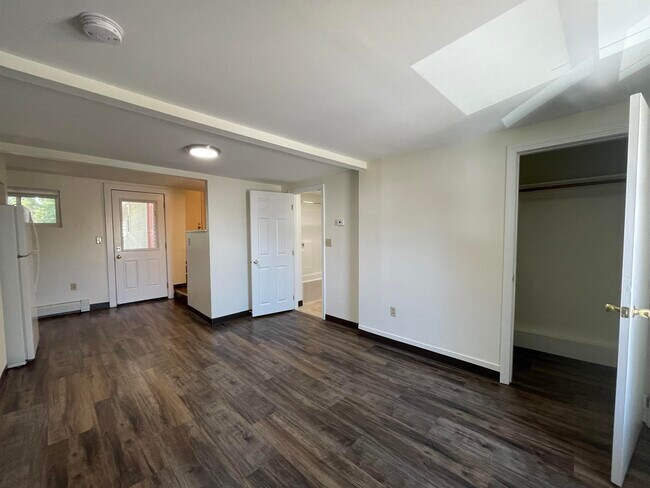 Building Photo - 53 Walker St