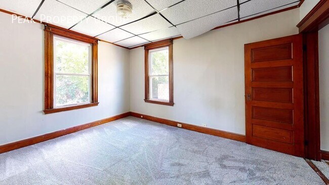 Building Photo - 2339 Rohs St