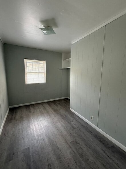Building Photo - 3236 Nicholas Ave