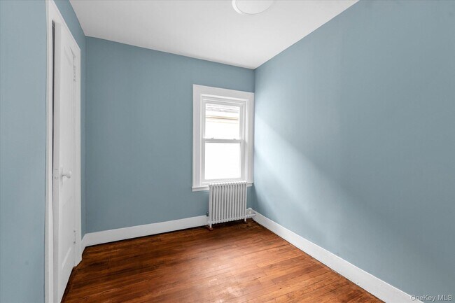 Building Photo - 71-39 Nansen St