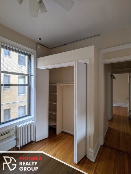 Building Photo - 1212 N Dearborn St