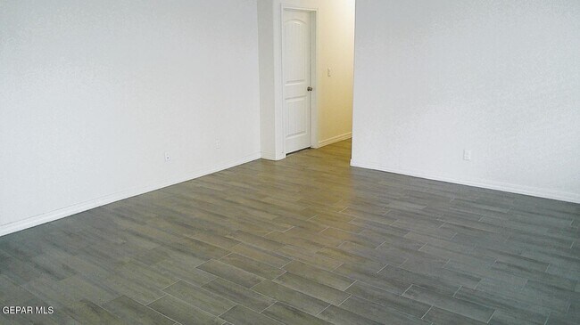 Building Photo - 653 Paseo Dulce Ave