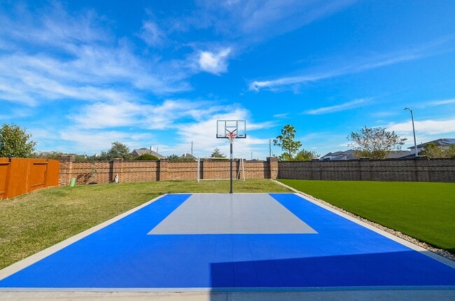 Building Photo - 28402 Eli Eagle St