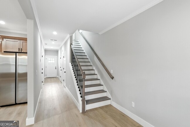 Building Photo - 232 Brad St