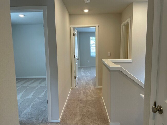 Building Photo - Stunning 4 Bed, 2.5 Bath Home with Premium Finishes, Spacious Layout, and Fenced Backyard!