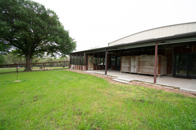 Building Photo - 16978 Tranquil Ln