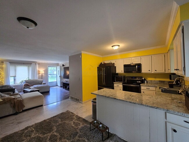 Building Photo - 1855 Luneta Ct
