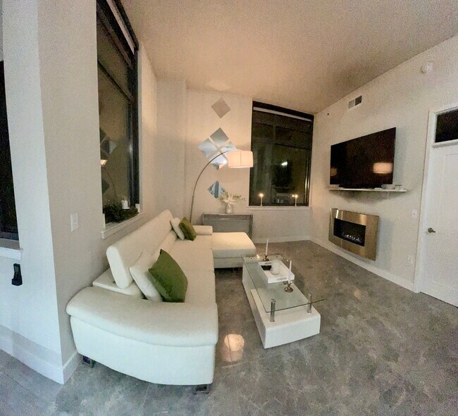 Living Room - 2000 Clarendon Blvd