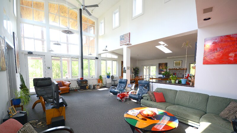 Primary Photo - 11 River Park Dr