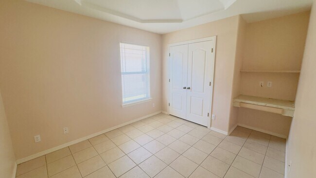 Building Photo - 616 Horizon Peak