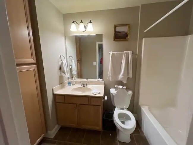 Building Photo - 1191 Binghampton Cir