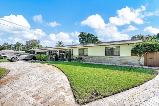 Building Photo - 836 Orchid Dr