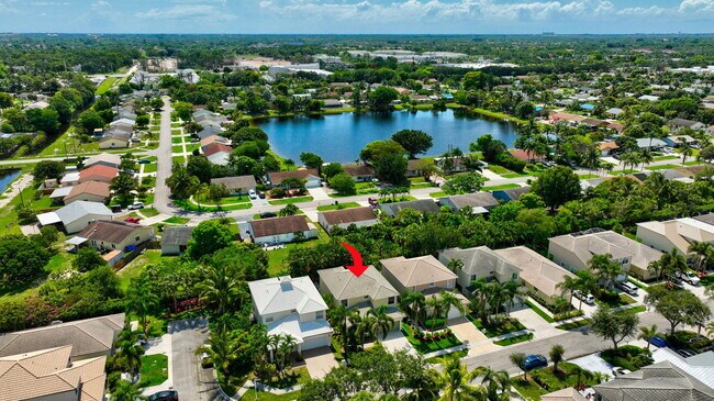Building Photo - 6788 Hendry Dr