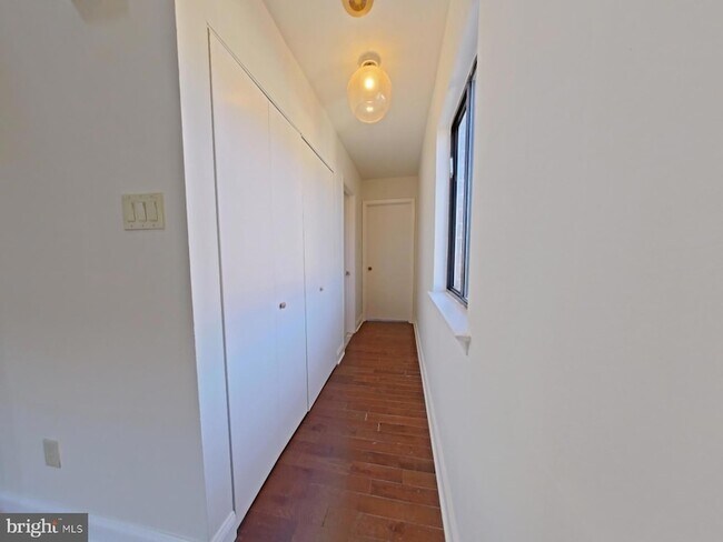 Building Photo - 828 N 26th St