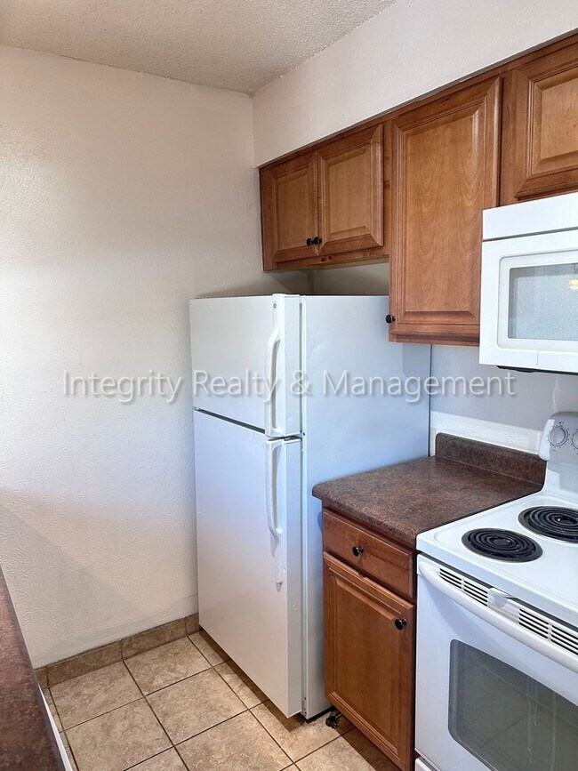 Building Photo - 7309 W Hampden Ave