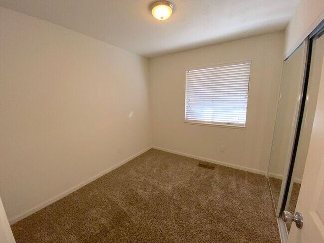 Building Photo - SE Reno Single Story House - Beautiful Pastoral/Mountain Views