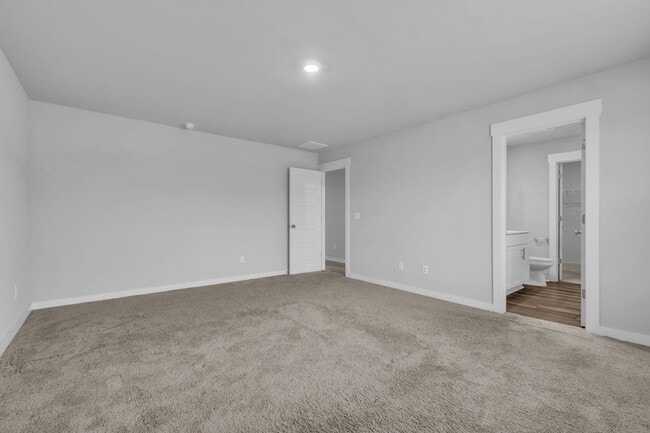 Building Photo - 1020 Baltusrol Ln