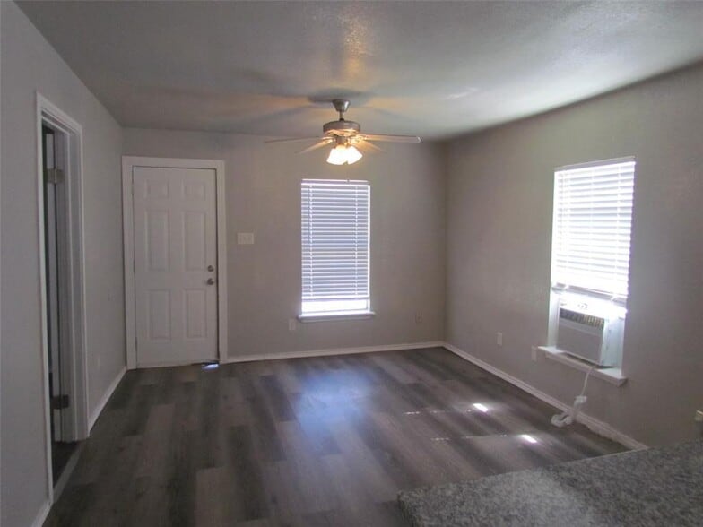 Building Photo - 1107 Beech St