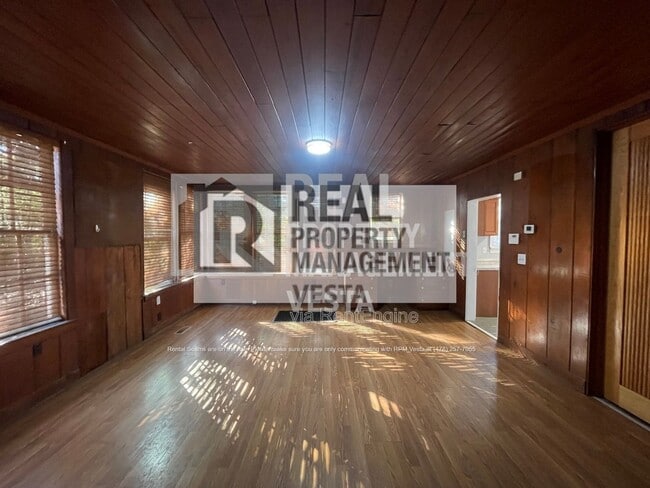 Building Photo - 1256 Winton Ave