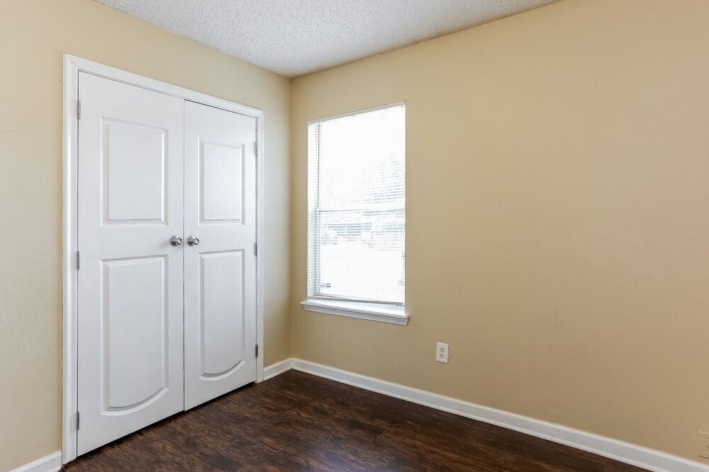 Building Photo - 1554 Brook Forest Dr