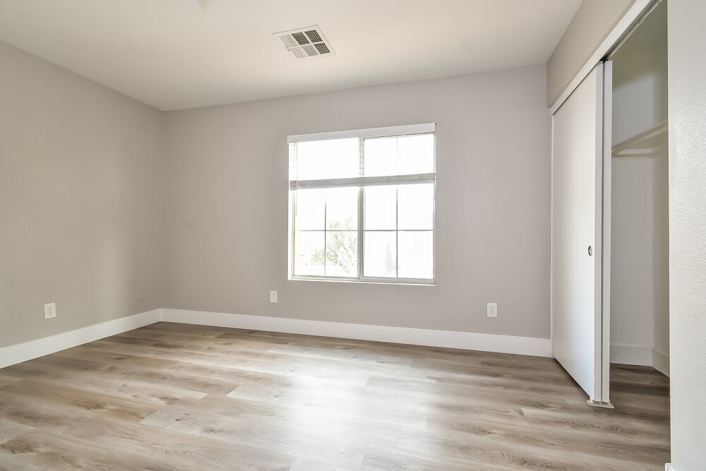 Building Photo - 5277 Vine Hill Ct