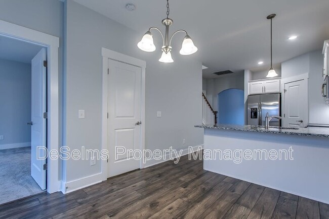 Building Photo - 5054 Gracious Dr