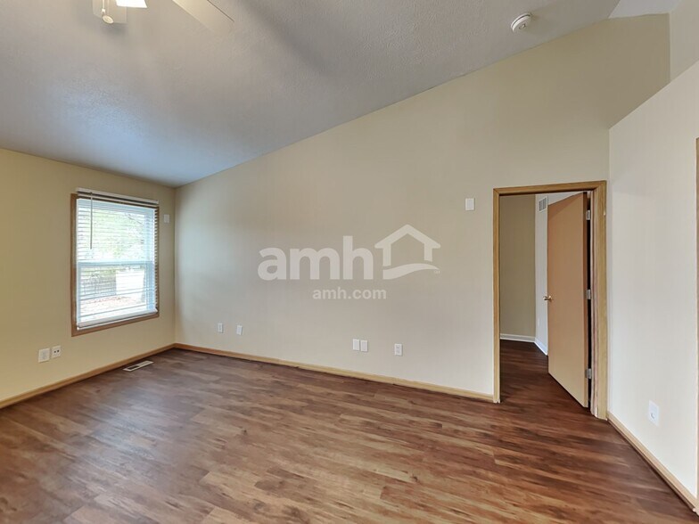 Building Photo - 2901 Gablewood Dr