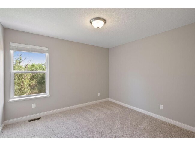 Building Photo - 5596 Orchard Cove